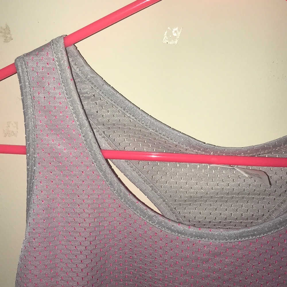 Reversible Work Out Top - Picture 2 of 4